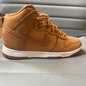 Nike Dunks